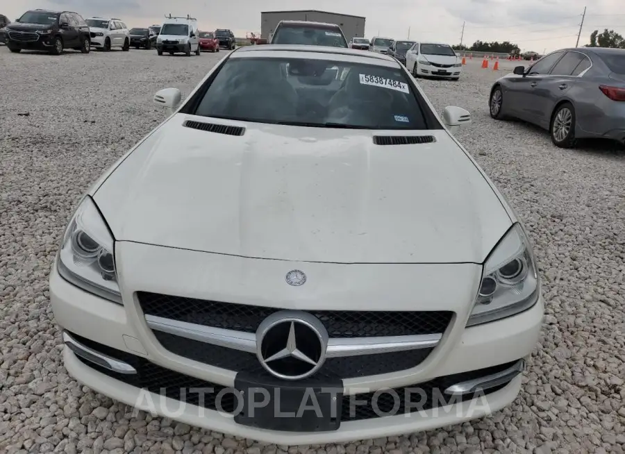 MERCEDES-BENZ SLK 300 2016 vin WDDPK3JA2GF121787 from auto auction Copart