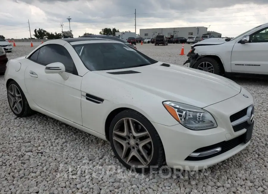 MERCEDES-BENZ SLK 300 2016 vin WDDPK3JA2GF121787 from auto auction Copart