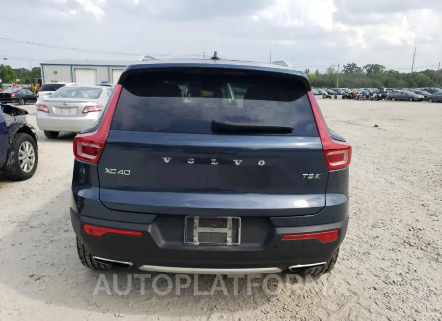 VOLVO XC40 T5 IN 2019 vin YV4162UL6K2113300 from auto auction Copart