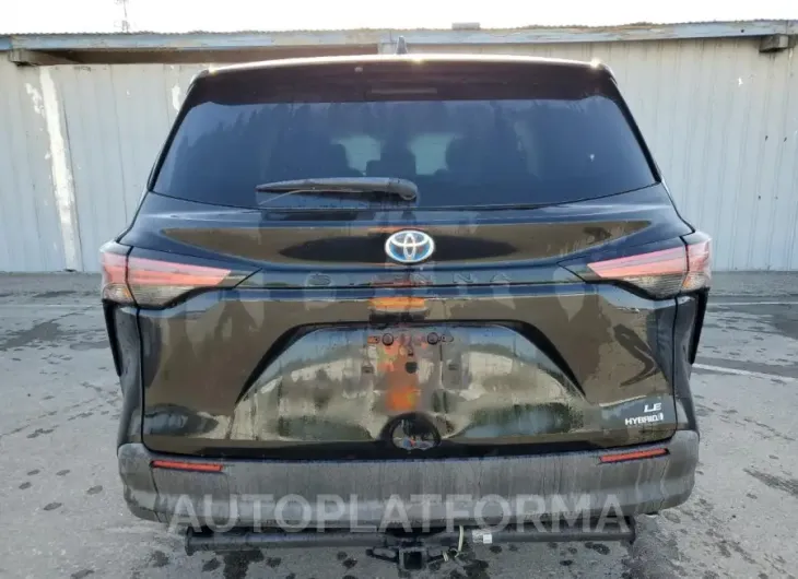 TOYOTA SIENNA LE 2021 vin 5TDKRKEC0MS070744 from auto auction Copart