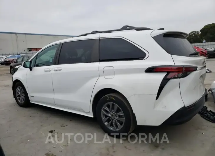 TOYOTA SIENNA LE 2021 vin 5TDKRKEC6MS038509 from auto auction Copart