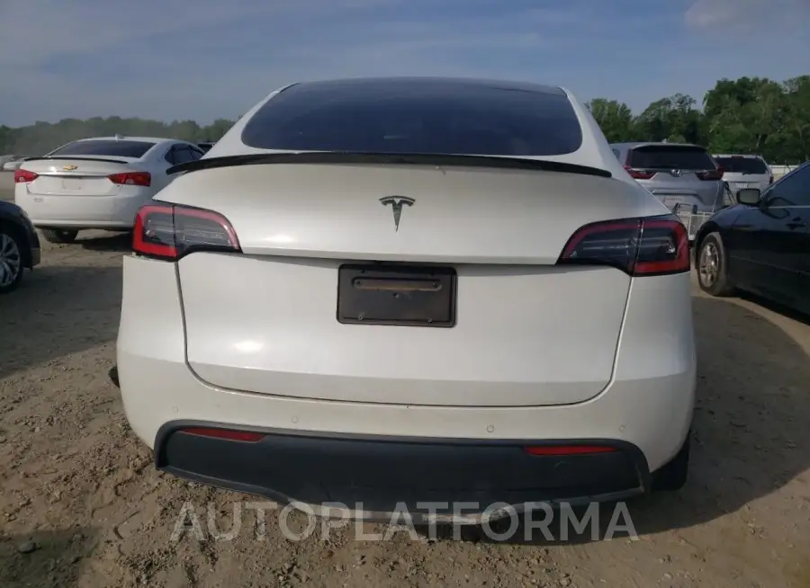 TESLA MODEL Y 2021 vin 5YJYGDEDXMF111020 from auto auction Copart