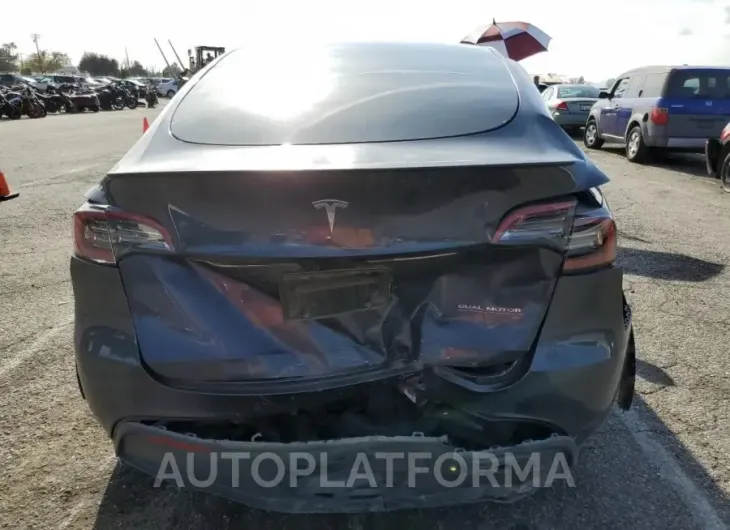 TESLA MODEL Y 2022 vin 7SAYGDEF2NF521171 from auto auction Copart