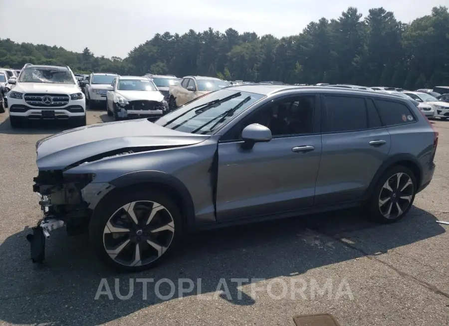 VOLVO V60 CROSS 2019 vin YV4102WK3K1000142 from auto auction Copart