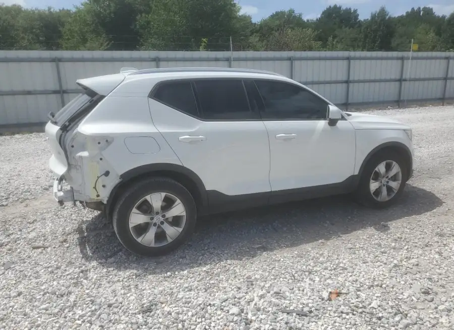 VOLVO XC40 T4 MO 2020 vin YV4AC2HK3L2305205 from auto auction Copart