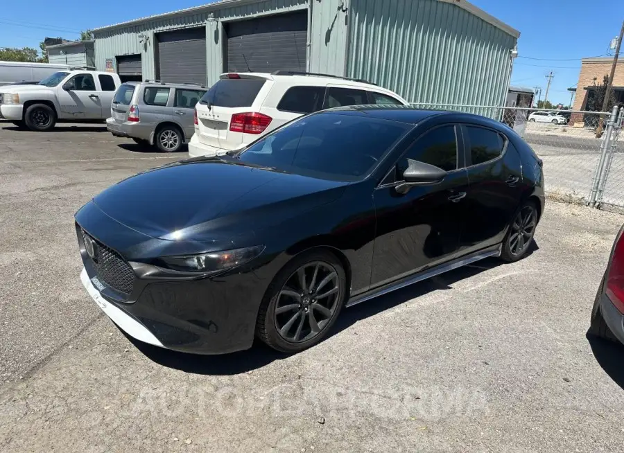 MAZDA 3 2019 vin JM1BPAJM3K1119010 from auto auction Copart