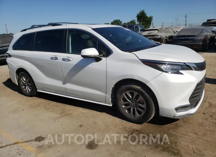 TOYOTA SIENNA XLE 2022 vin 5TDJRKEC1NS087064 from auto auction Copart