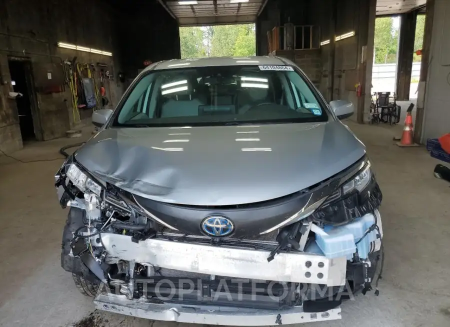 TOYOTA SIENNA LE 2021 vin 5TDKSKFC1MS005680 from auto auction Copart