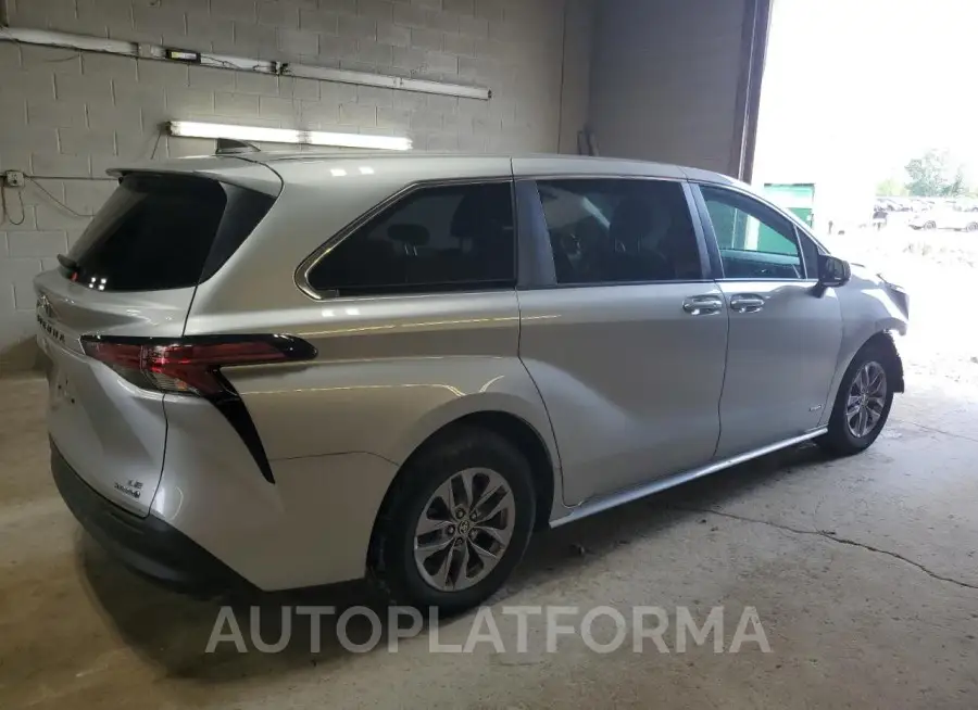 TOYOTA SIENNA LE 2021 vin 5TDKSKFC1MS005680 from auto auction Copart