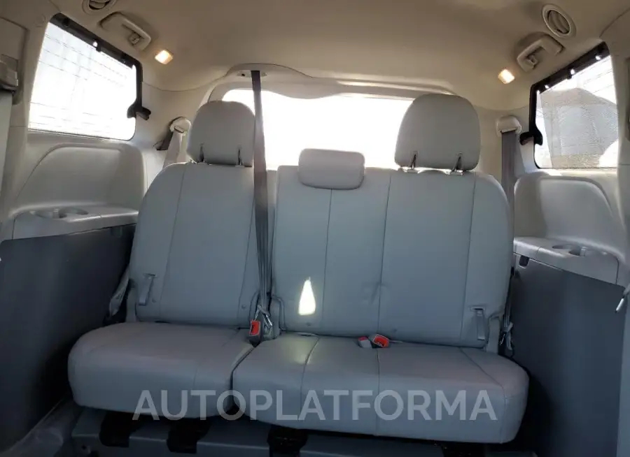 TOYOTA SIENNA XLE 2019 vin 5TDYZ3DC5KS996488 from auto auction Copart