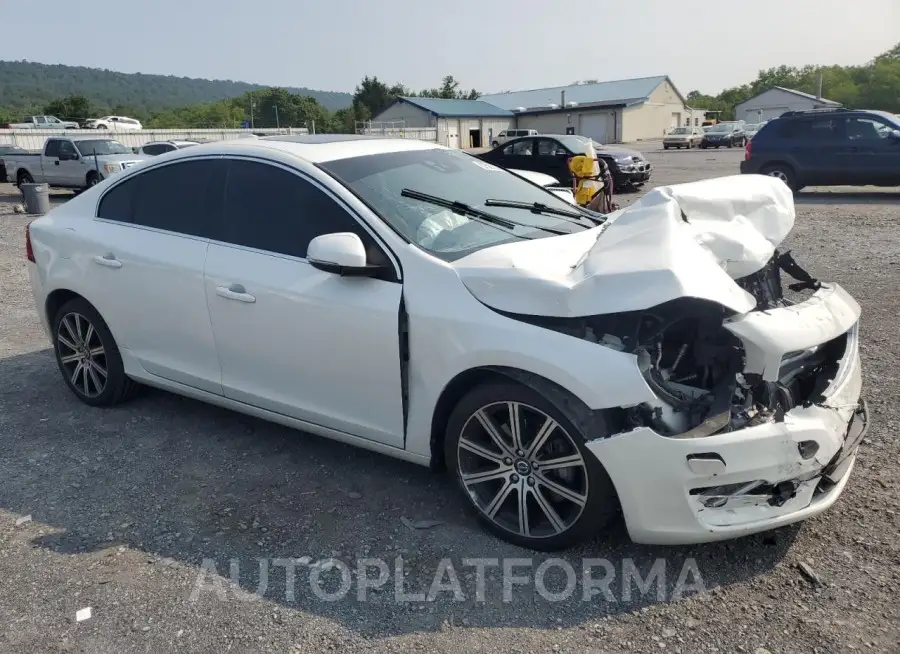 VOLVO S60 PLATIN 2015 vin YV149MFM7F2337538 from auto auction Copart