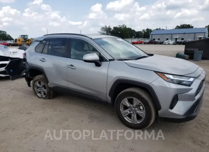 TOYOTA RAV4 XLE 2024 vin 2T3W1RFV7RW302733 from auto auction Copart