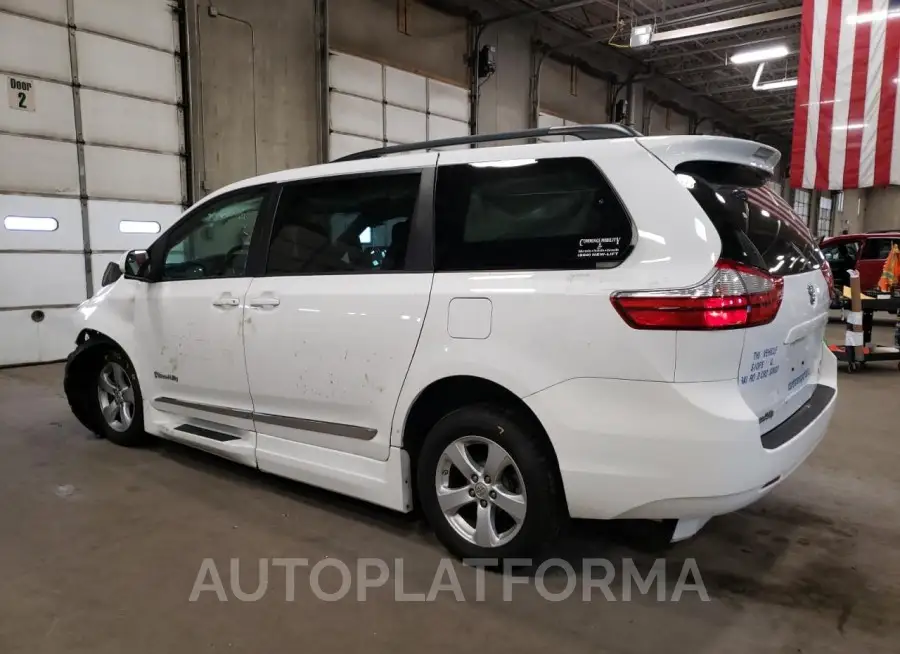 TOYOTA SIENNA LE 2017 vin 5TDKZ3DC4HS800779 from auto auction Copart