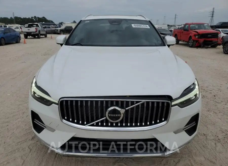 VOLVO XC60 PLUS 2023 vin YV4L12RE5P1273831 from auto auction Copart