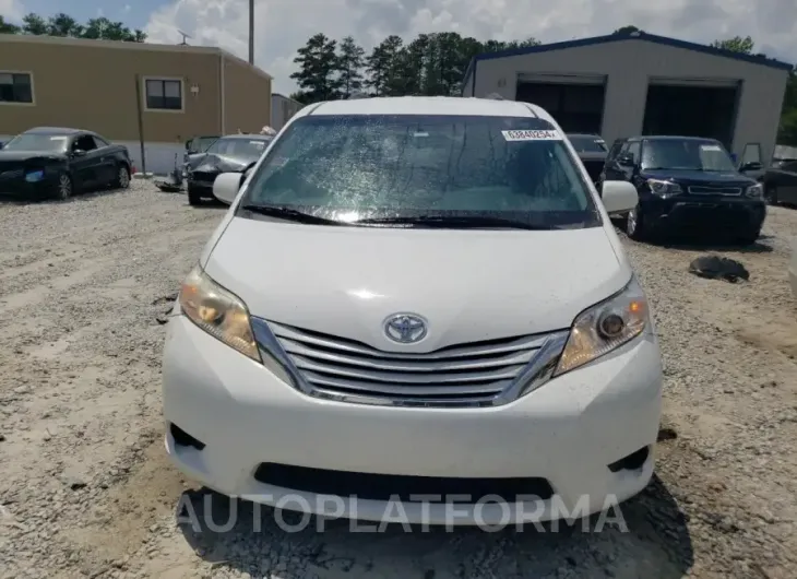 TOYOTA SIENNA LE 2017 vin 5TDKZ3DC0HS799727 from auto auction Copart