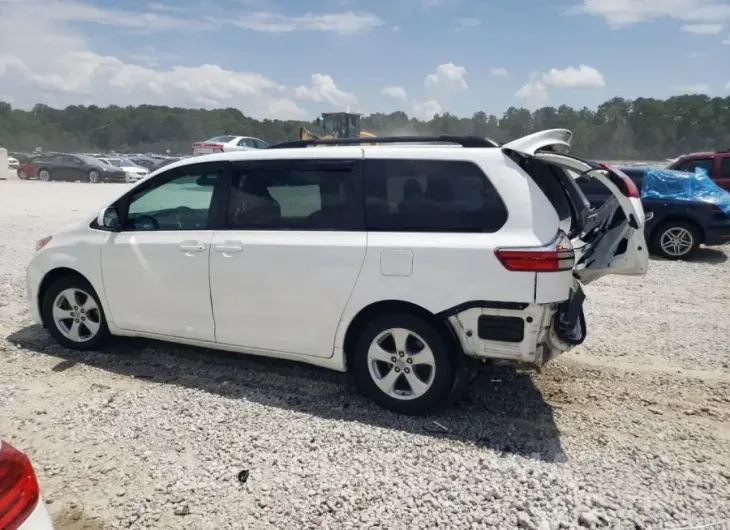 TOYOTA SIENNA LE 2017 vin 5TDKZ3DC0HS799727 from auto auction Copart