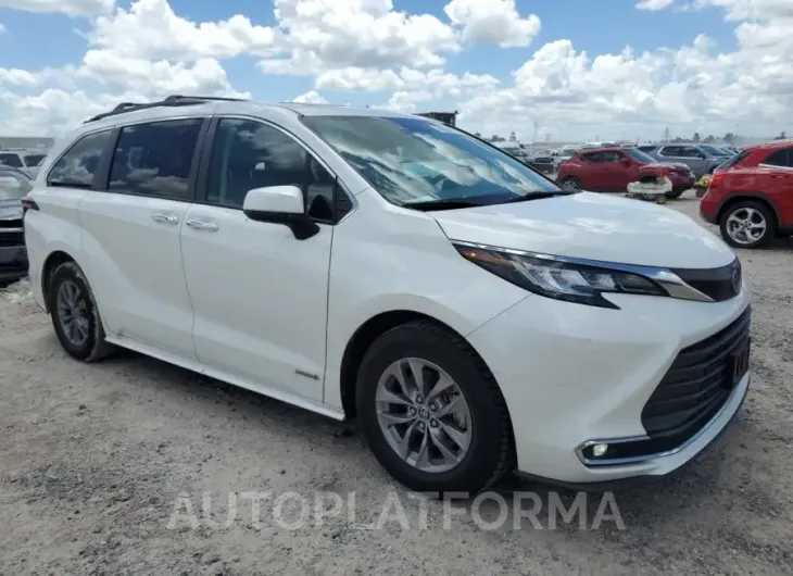 TOYOTA SIENNA XLE 2021 vin 5TDYRKEC9MS008446 from auto auction Copart