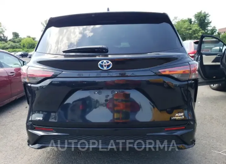 TOYOTA SIENNA XSE 2023 vin 5TDDSKFC8PS093821 from auto auction Copart