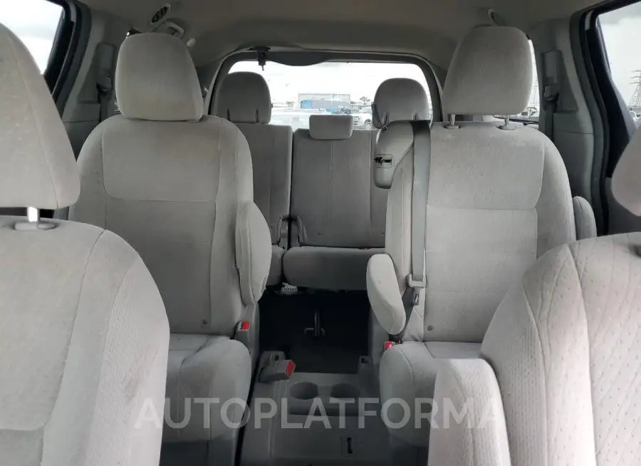 TOYOTA SIENNA LE 2015 vin 5TDKK3DC6FS673177 from auto auction Copart