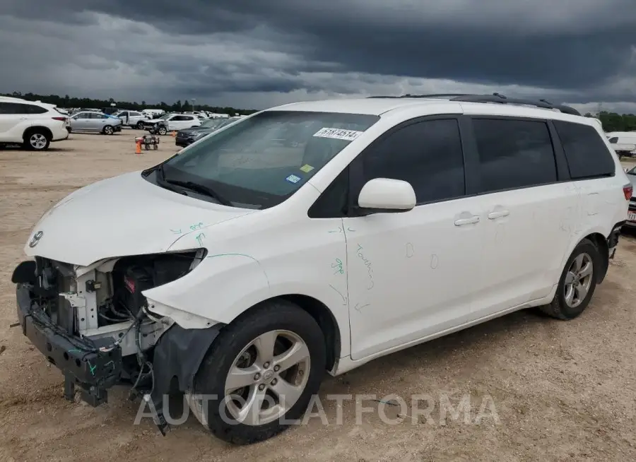 TOYOTA SIENNA LE 2015 vin 5TDKK3DC6FS673177 from auto auction Copart