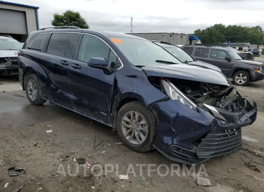 TOYOTA SIENNA LE 2021 vin 5TDKSKFCXMS038144 from auto auction Copart