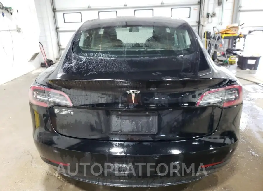 TESLA MODEL 3 2021 vin 5YJ3E1EA2MF976665 from auto auction Copart