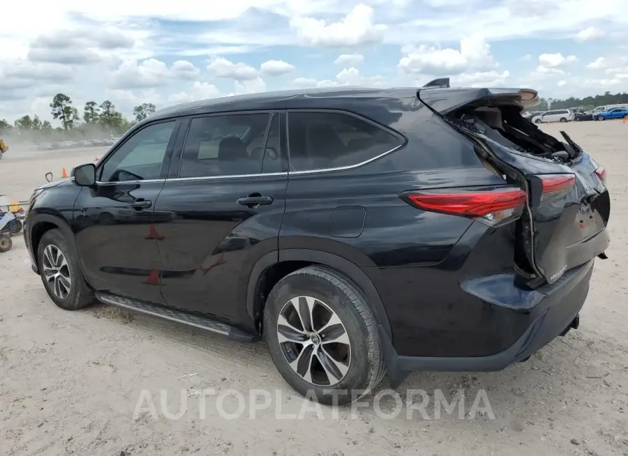 TOYOTA HIGHLANDER 2022 vin 5TDGZRAH3NS111059 from auto auction Copart