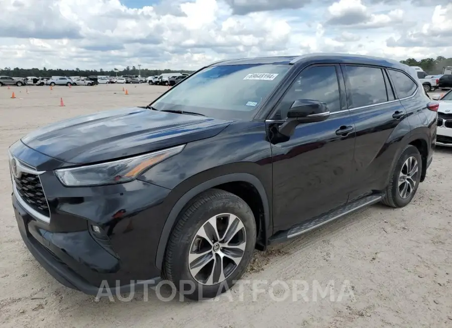 TOYOTA HIGHLANDER 2022 vin 5TDGZRAH3NS111059 from auto auction Copart