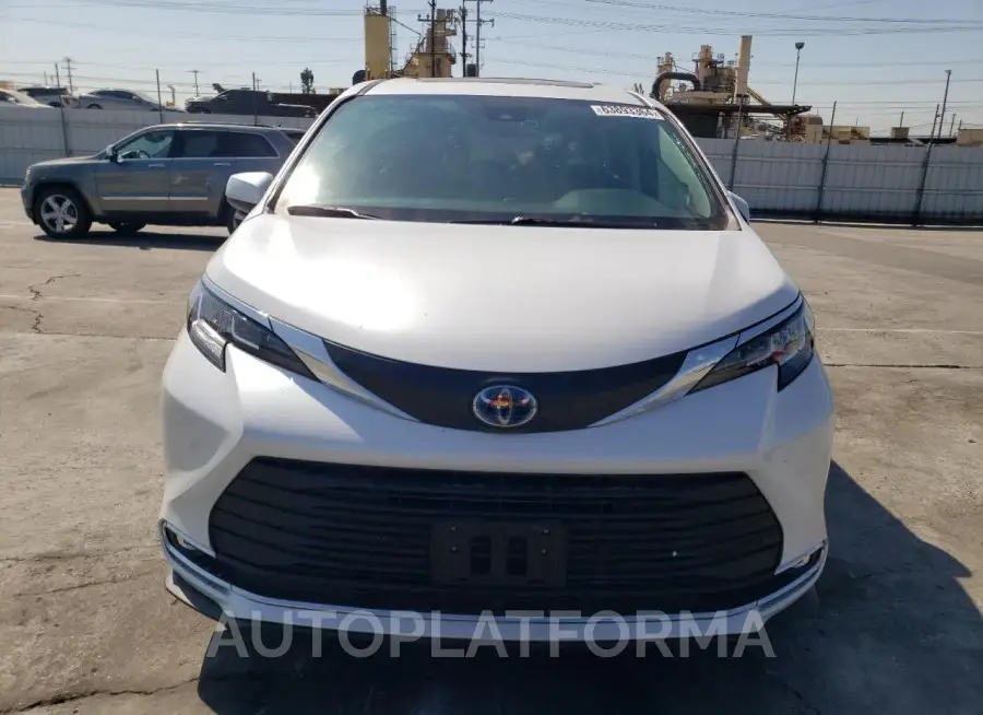 TOYOTA SIENNA XLE 2023 vin 5TDJRKEC2PS169260 from auto auction Copart