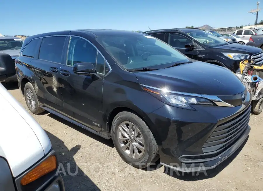 TOYOTA SIENNA LE 2021 vin 5TDKRKEC4MS014161 from auto auction Copart