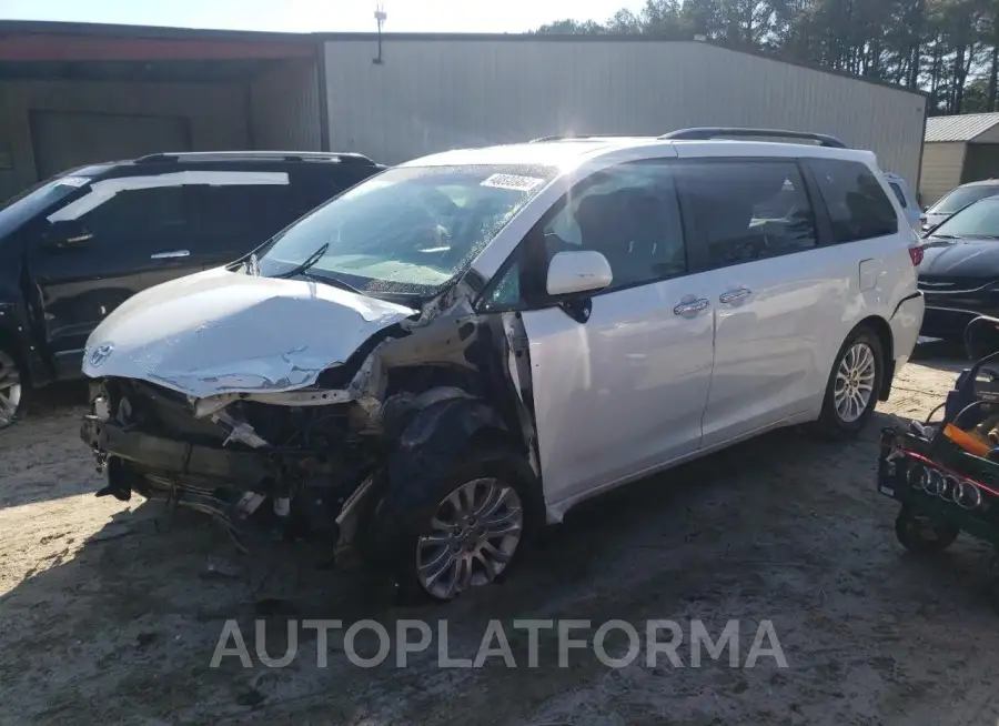 TOYOTA SIENNA XLE 2015 vin 5TDYK3DC5FS626331 from auto auction Copart