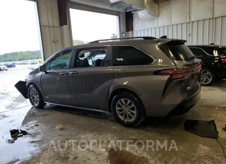 TOYOTA SIENNA XLE 2021 vin 5TDYRKEC4MS069168 from auto auction Copart