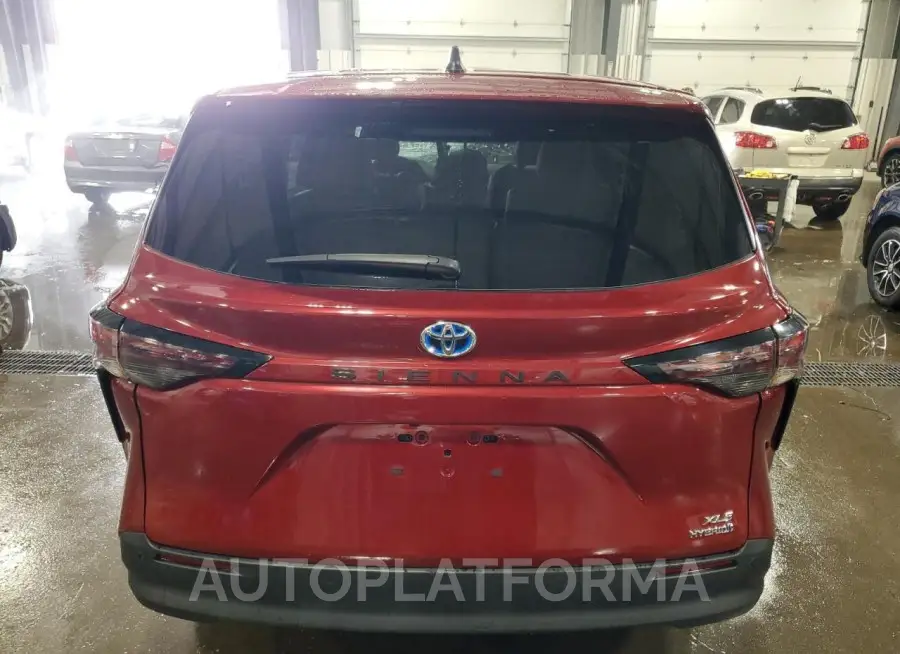 TOYOTA SIENNA XLE 2023 vin 5TDYRKEC8PS156317 from auto auction Copart