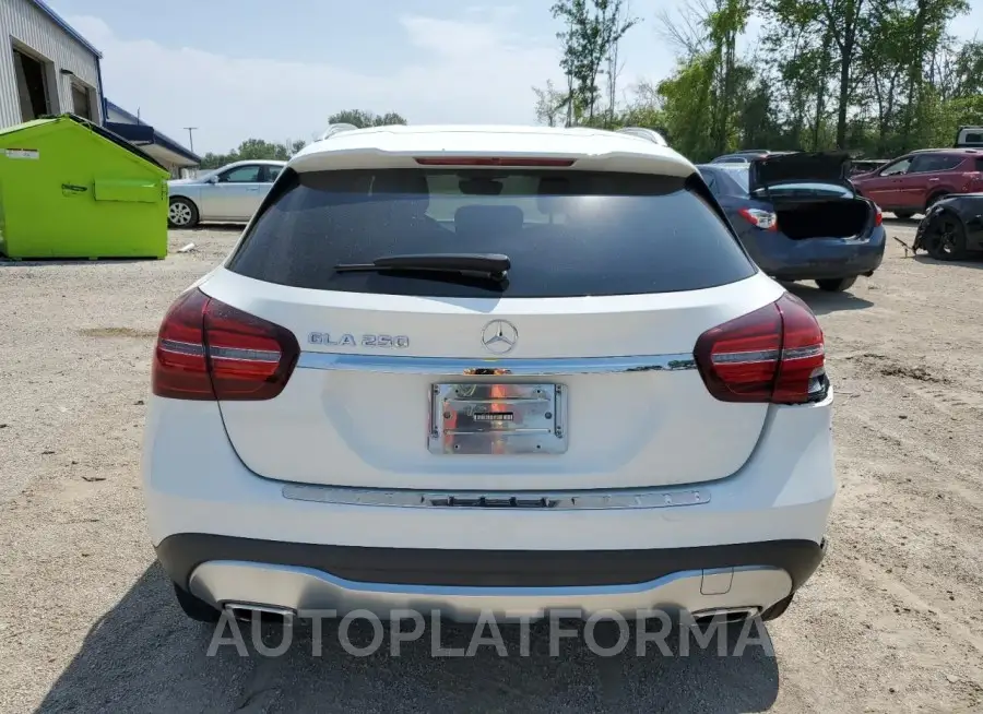 MERCEDES-BENZ GLA 250 2019 vin WDCTG4EB3KU016161 from auto auction Copart