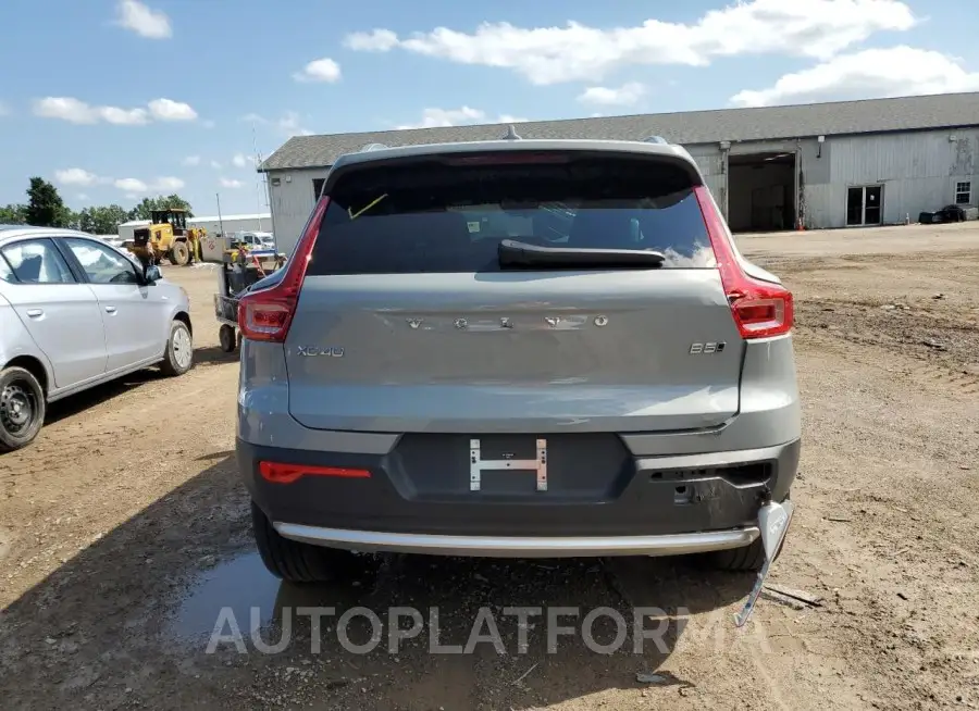 VOLVO XC40 CORE 2024 vin YV4L12UK2R2357244 from auto auction Copart