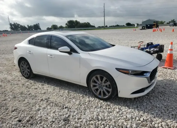 MAZDA 3 PREMIUM 2019 vin 3MZBPAEM0KM103163 from auto auction Copart