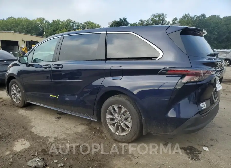 TOYOTA SIENNA LE 2024 vin 5TDKSKFC4RS121141 from auto auction Copart