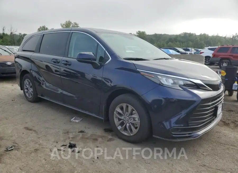 TOYOTA SIENNA LE 2024 vin 5TDKSKFC4RS121141 from auto auction Copart