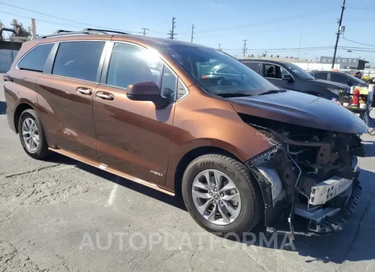 TOYOTA SIENNA XLE 2021 vin 5TDYRKEC2MS070772 from auto auction Copart