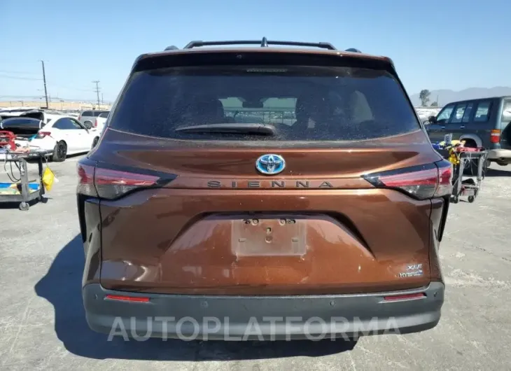 TOYOTA SIENNA XLE 2021 vin 5TDYRKEC2MS070772 from auto auction Copart