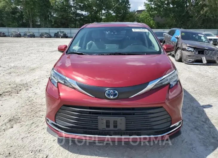 TOYOTA SIENNA XLE 2021 vin 5TDYSKFC5MS034982 from auto auction Copart