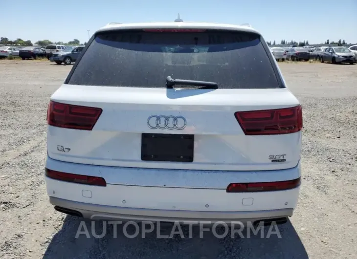 AUDI Q7 PREMIUM 2017 vin WA1AAAF7XHD031184 from auto auction Copart