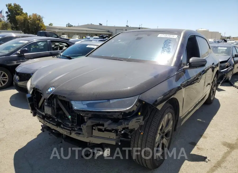 BMW IX XDRIVE5 2024 vin WB523CF08RCP21845 from auto auction Copart