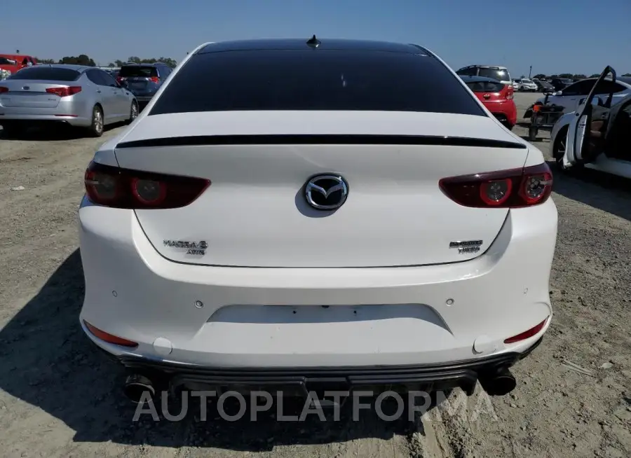 MAZDA 3 PREMIUM 2021 vin 3MZBPBEY2MM250449 from auto auction Copart