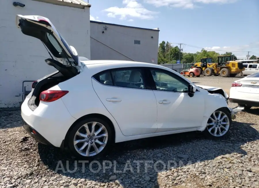 MAZDA 3 GRAND TO 2015 vin JM1BM1M35F1225170 from auto auction Copart