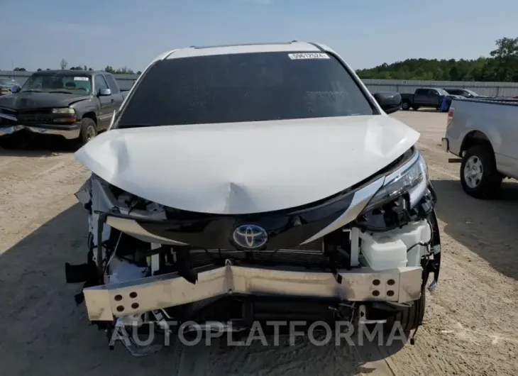 TOYOTA SIENNA XSE 2023 vin 5TDDSKFC0PS083168 from auto auction Copart