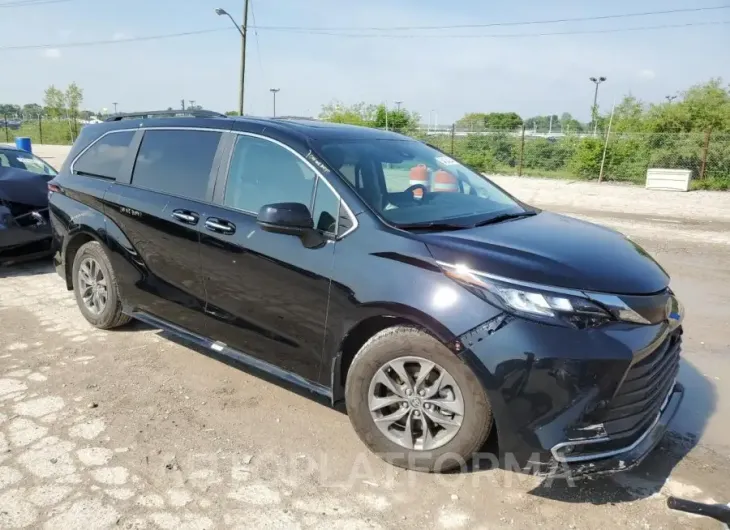 TOYOTA SIENNA XLE 2023 vin 5TDJSKFC3PS083510 from auto auction Copart