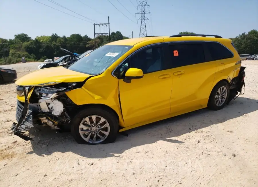 TOYOTA SIENNA LE 2023 vin 5TDKRKEC3PS147000 from auto auction Copart