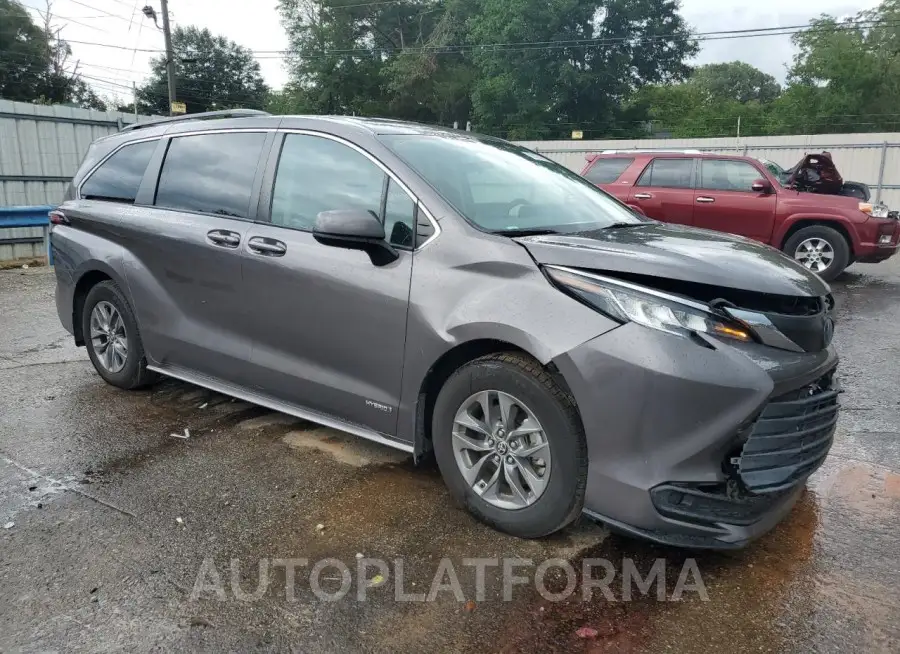 TOYOTA SIENNA LE 2021 vin 5TDKRKEC8MS048782 from auto auction Copart