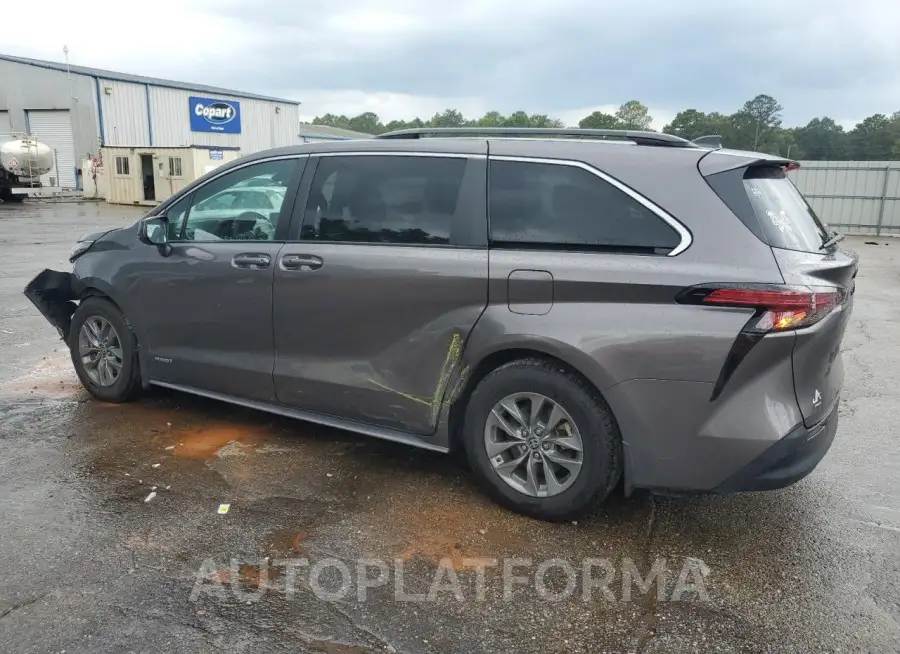 TOYOTA SIENNA LE 2021 vin 5TDKRKEC8MS048782 from auto auction Copart